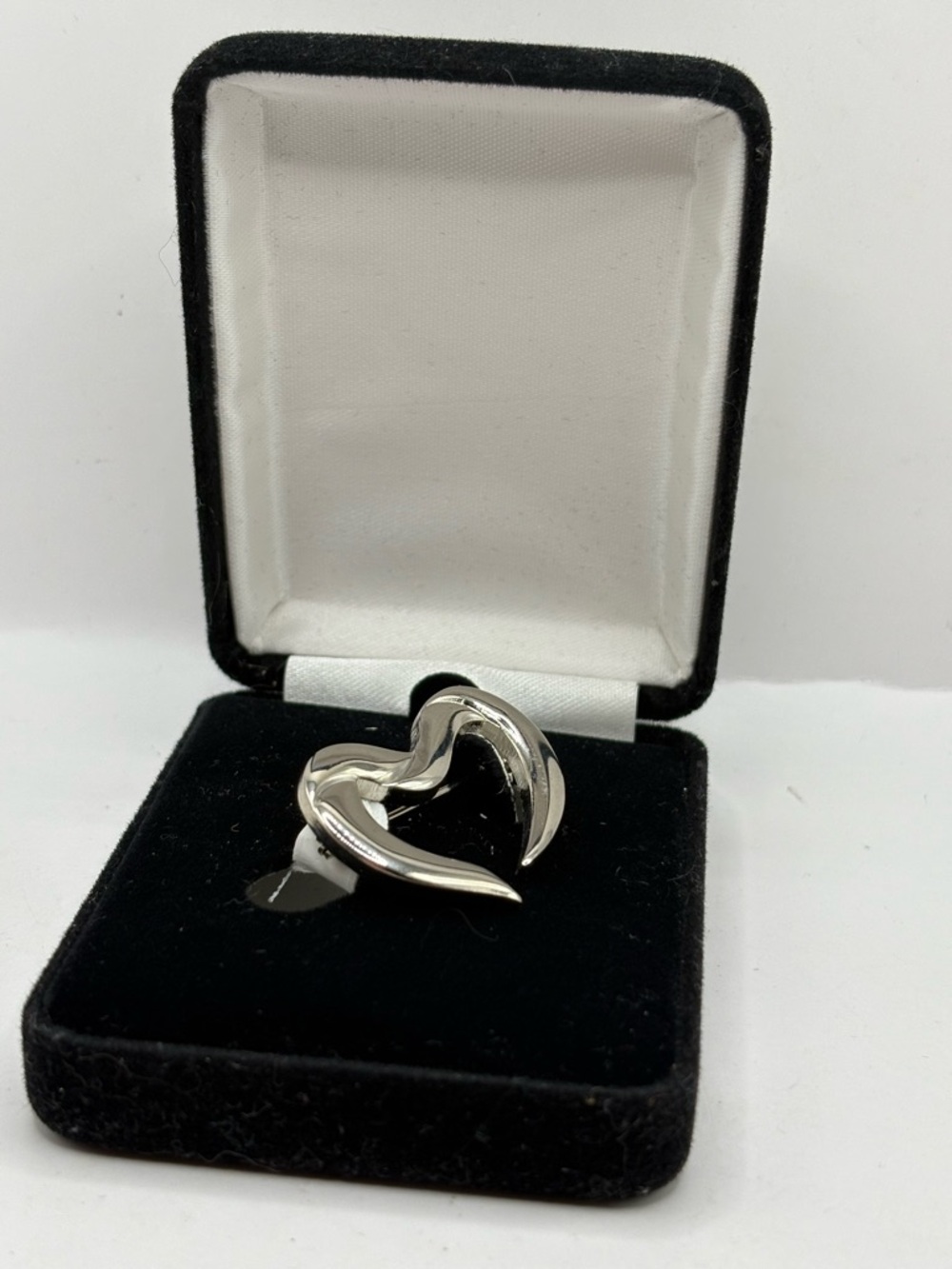 Vintage Silver Tone Abstract Heart Brooch Pin Modernist Love Jewelry